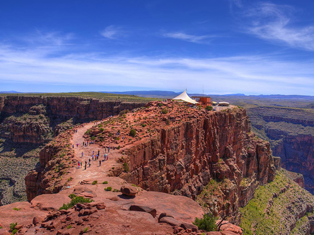 West Rim Coach Day with Hot Lunch and Skywalk Option from Las Vegas
